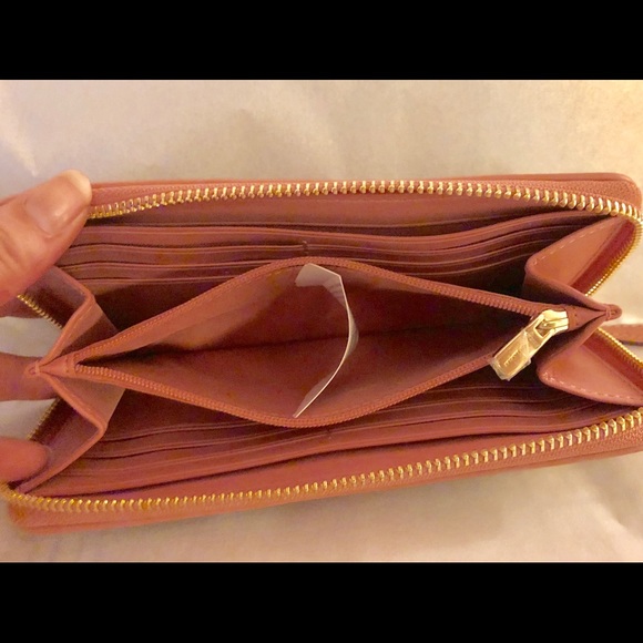 Coach Signature PVC Leather Acc Zip Around Wallet - Picture 5 of 8